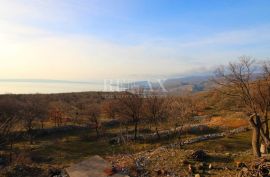 KLENOVICA, POLJICE- Poljoprivredno zemljište 6643 m2 sa dvije ruševine i pogledom, Novi Vinodolski, Land