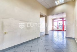 Zaprešić centar, ulični poslovni prostor  NKP 34 m2, Ticari emlak