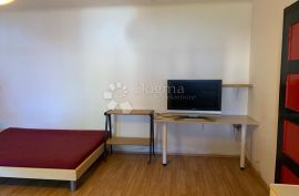 Russanova-veliki stan s dvorištem, Zagreb, Apartamento