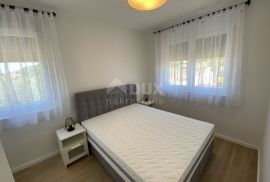 RAB, BARBAT - Ekskluzivan apartman s bazenom, 100 metara od mora!, Rab, Flat