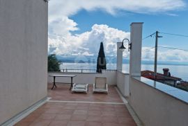 OPATIJA, LOVRAN- apartmanska kuća sa pogledom na more!, Lovran, Ev