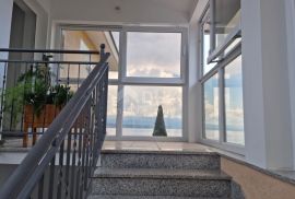 OPATIJA, LOVRAN- apartmanska kuća sa pogledom na more!, Lovran, Ev