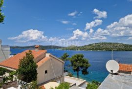 ŠIBENIK, GREBAŠTICA - Apartmanska kuća s pogledom na more, Šibenik - Okolica, Ev