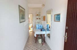 ŠIBENIK, GREBAŠTICA - Apartmanska kuća s pogledom na more, Šibenik - Okolica, Ev