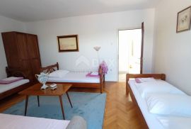 ŠIBENIK, GREBAŠTICA - Apartmanska kuća s pogledom na more, Šibenik - Okolica, Ev