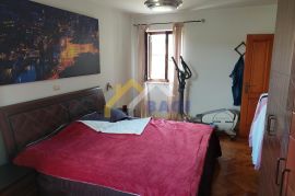 Istra-Pula-Prekrasna Prizemnica 180m2, Pula, Kuća