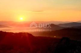 ISTRA, VIŽINADA - Građevinsko zemljište s pogledom na Motovun, Vižinada, Terra