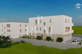 100 m od mora stan S+DB 46,72 m2 + terasa 11,66 m2, Split - Okolica, Appartment