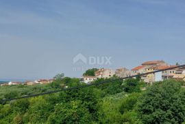 ISTRA, BUJE - Kuća s restoranom u centru Buja, pogled na more, Buje, Casa