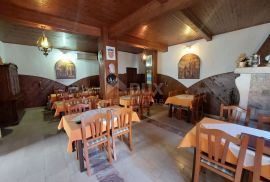 ISTRA, BUJE - Kuća s restoranom u centru Buja, pogled na more, Buje, Casa