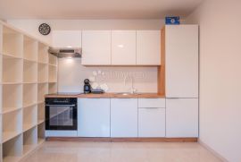 Atraktivna lokacija, Vodice, Apartamento