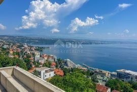 OPATIJA, CENTAR - luksuzni stan 144m2 s vlastitim bazenom u novogradnji iznad centra Opatije, garaža, pogled na more, Opatija, Appartement