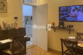 3.0 stan 48m2 +18m2, +10 podruma ID#1862, Vračar, Appartment