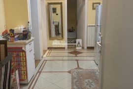 3.0 stan 48m2 +18m2, +10 podruma ID#1862, Vračar, Appartment