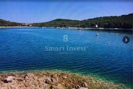 OTOK UGLJAN -  KALI, zemljište prvi red do mora od 3182 m2, Kali, Земля