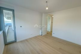 OPATIJA, CENTAR - moderan stan u novogradnji s pogledom na more, zajednički bazen, garaža, Opatija, Apartamento