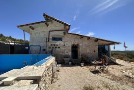 VRANA, PAKOŠTANE - PRILIKA! Jedinstvena kamena kuća sa spektakularnim pogledom, Pakoštane, Casa