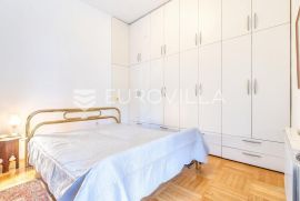 Zagreb, Centar, Primorska ulica, trosoban stan/ured 115 m2 s balkonom, Zagreb, Daire