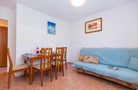 Istra, Novigrad - prekrasan stan sa bazenom na mirnoj i lijepoj lokaciji, Novigrad, Apartamento