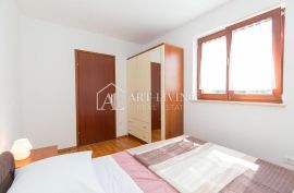 Istra, Novigrad - prekrasan stan sa bazenom na mirnoj i lijepoj lokaciji, Novigrad, Apartamento