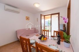 Istra, Novigrad - prekrasan stan sa bazenom na mirnoj i lijepoj lokaciji, Novigrad, Apartamento