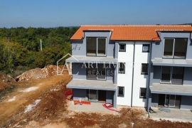 Poreč - okolica, novogradnja, stan na drugom katu na lijepoj i mirnoj lokaciji, Poreč, Appartment