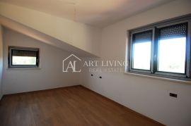 Poreč - okolica, novogradnja, stan na drugom katu na lijepoj i mirnoj lokaciji, Poreč, Appartment