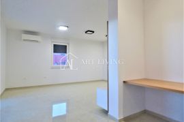 Poreč-okolica, atraktivan dvosoban stan na 1.katu, Poreč, Appartement