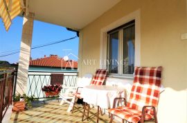 Umag, Stan 151 m2 na 1. katu kuće  500 m od mora, Umag, Apartamento