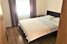 Umag - okolica, apartmanska vila s bazenom na TOP lokaciji  200 m od mora, Umag, Ev