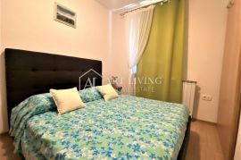 Umag -okolica, apartmanska vila 150m od mora, Umag, Casa