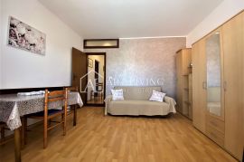 Umag -okolica, apartmanska vila 150m od mora, Umag, Casa