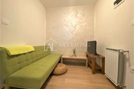 Umag -okolica, apartmanska vila 150m od mora, Umag, Casa