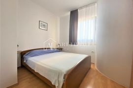 Umag -okolica, apartmanska vila 150m od mora, Umag, Casa