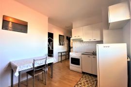 Umag -okolica, apartmanska vila 150m od mora, Umag, Casa