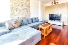 Rovinj-okolica, apartmanka kuća s bazenom, Rovinj, Дом