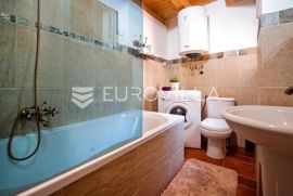 Istra, Rovinj, apartman na prvom katu NKP 39,95 m2 na 100 metara od mora, Rovinj, Appartement