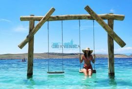 Crikvenica - Građevinsko zemljište 1350m2 300m do mora, Crikvenica, Terra