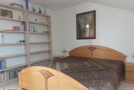 ISTRA, UMAG, APARTMANSKA KUĆA SA LIJEPOM OKUĆNICOM I POGLEDOM NA MORE, Umag, Maison