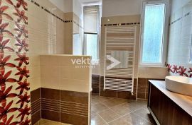 Centar, ugodan 3-soban stan, Rijeka, Appartement