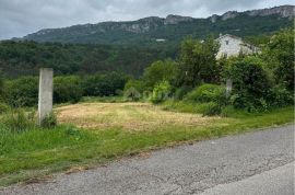 ISTRA, BUZET, CENTAR - građevinsko zemljište 1.499 m2 za stambenu zgradu - stanove / apartmane / obiteljsku kuću / villu! PRILIKA!!!, Buzet, Γη