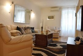 RIJEKA - CENTAR, lijepo uređen stan od 73 m2, 20 m do Korza!, Rijeka, Apartamento