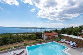 CRIKVENICA, moderna villa sa bazenom i pogledom na more, Crikvenica, Kuća