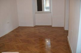 RIJEKA - CENTAR, iznajmljuje se stan od 60 m2, Rijeka, Apartamento