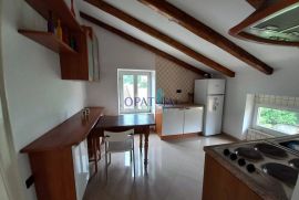 Opatija, Volosko, stan u staroj vili s terasom, Opatija, Apartamento