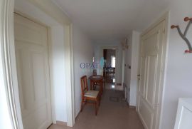 Opatija, Volosko, stan u staroj vili s terasom, Opatija, Apartamento