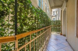 RIJEKA, CENTAR - apartman 2S+DB, 1.kat, balkon, KORZO, Rijeka, شقة