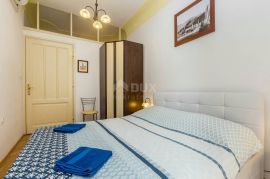 RIJEKA, CENTAR - apartman 2S+DB, 1.kat, balkon, KORZO, Rijeka, شقة