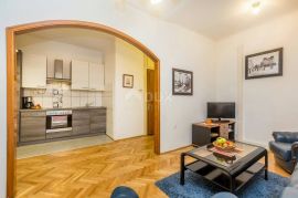 RIJEKA, CENTAR - apartman 2S+DB, 1.kat, balkon, KORZO, Rijeka, Flat