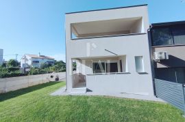 Štinjan duplex kuća 170m2, moderna novogradnja !, Pula, Casa